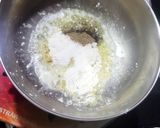 A picture of step 2 of White Sauce French Beans.