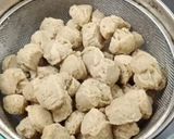 A picture of step 1 of Veg Soya chunk paneer pulav.
