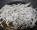Foto del paso 4 de la receta: Gulas picantitas con langostinos y pulpo