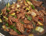 Foto langkah ke 10 dari resep Sapi Lada Hitam (Beef Black Pepper).