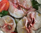Foto del paso 1 de la receta: Merluza al horno en papel de aluminio