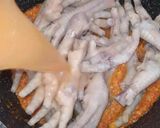 Foto langkah ke 3 dari resep Ceker bumbu pedas.