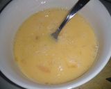 Foto langkah ke 2 dari resep Telur dadar mix tahu & kol.