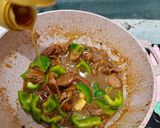 Foto langkah ke 4 dari resep Sapi Lada Hitam.