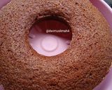 Foto langkah ke 9 dari resep Bolu Sarang Semut/Caramel Cake, 4 telur.