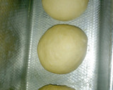 A picture of step 2 of Potato puree soft bread.