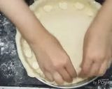 صورة لخطوة 3 من وصفة عجينه البيتزا باسهل طريقه
