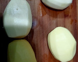 Foto del paso 1 de la receta: Butifarra de pimienta al horno 🐖🐖🧅🧅🧅🥔🥔🥔🍠🍠