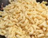 Gambar langkah 3 resipi Macaroni Goreng Sos.
