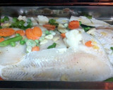 Foto del paso 1 de la receta: Merluza con menestra de verduras