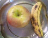 A picture of step 1 of Apple banana Milkshake🍎🍌.