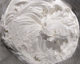 Foto del paso 4 de la receta: 🍥Paletas de Merengue🍥