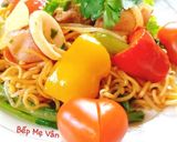 Hình bước làm 6 của món Mì gói xào mực,thịt bò và rau củ