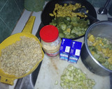 Foto del paso 1 de la receta: Ensalada de coditos con brócoli y pollo