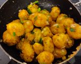 સ્મોકી ગાર્લિક બટેટી (Smoky Garlic Baby Potatoes Recipe In Gujarati) રેસીપી સ્ટેપ3ફોટો
