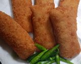 Foto langkah ke 8 dari resep Risol isi Ragout Ayam Wortel Creamy.