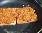 A picture of step 5 of Pizza Toast.