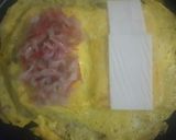Foto langkah ke 5 dari resep Sandwich Roti Telur Lipat.