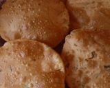 A picture of step 4 of Khasta flour & poori with peanut & chutney.