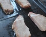 Foto del paso 1 de la receta: Cerdo al horno con jamón y queso