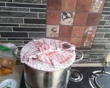 Foto langkah ke 5 dari resep Bolu kukus buah naga.