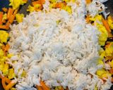 Foto del paso 3 de la receta: Arroz frito con huevo, zanahoria y soja