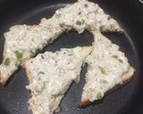 A picture of step 5 of Mayo chilli toast.