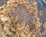 Foto del paso 4 de la receta: Galletas flapjack de avena con miel y semillas