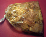 Foto del paso 8 de la receta: Pollo en bolsa al horno, con especias y hierbas aromáticas