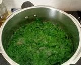 A picture of step 1 of Spinach khichdi.