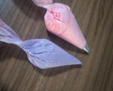 عکس مرحله 6 از دستور کیک تولد نسکافه ای با طرح گل