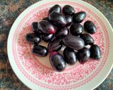 A picture of step 1 of Healthy jamun jam.