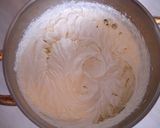 Fehércsokoládés-karamelles torta recept fázis 6 fotója
