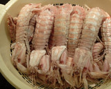 Foto del paso 1 de la receta: Galeras cocidas y ensalada