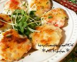 A picture of step 3 of No-Knife Needed Fish Cake Mayo Cheese Bake.