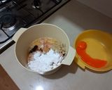 Foto langkah ke 1 dari resep Chicken Egg Rolls.