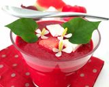 Une image de l'étape 2 de Gaspacho de pastèque, betterave et feta.