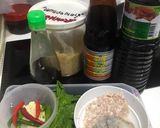 รูปขั้นตอนการทำที่ 1 ของ ผัดกระเพรากุ้งหมูสับ