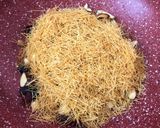 A picture of step 3 of Vermicelli Strawberry Custard.