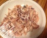 Foto del passaggio 1 della ricetta Spaghetti al nero di seppia con calamari e cavolfiore