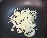 午餐便當 #11 (醬瓜洋蔥燒肉)的食譜步驟3照片