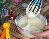 A picture of step 5 of Christmas Tree Cupcakes.