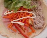 Foto del paso 6 de la receta: Crepes de atún, lechuga, tomate, zanahoria jamón y queso 😊