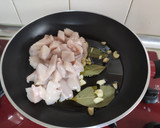 Foto del paso 3 de la receta: Pollo al ajillo