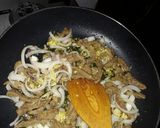 A picture of step 2 of Singapore noodles/ rice sticks.
