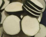 Foto del passaggio 1 della ricetta Zucchine fritte al gratin