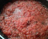 Foto del paso 2 de la receta: Berenjenas en salsa de tomate y papas con finas hierbas🤔🍲🍱