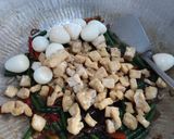 Foto langkah ke 5 dari resep Tumis Kacang Tahu Putih.