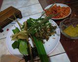 Foto langkah ke 4 dari resep Pampis tongkol manado pedas dan tidak pedas.