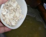 A picture of step 3 of Porridge dal chicken soup.